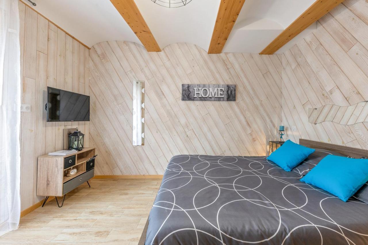 Les Nuits D'Anis - Appartements Hypercentre Le Puy-en-Velay Εξωτερικό φωτογραφία